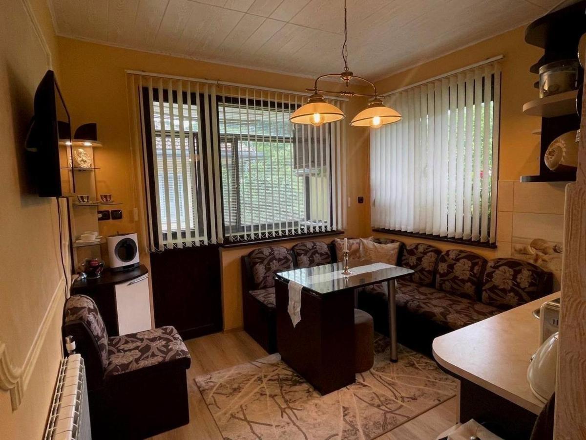 Z-Apartment In טריאבנה מראה חיצוני תמונה