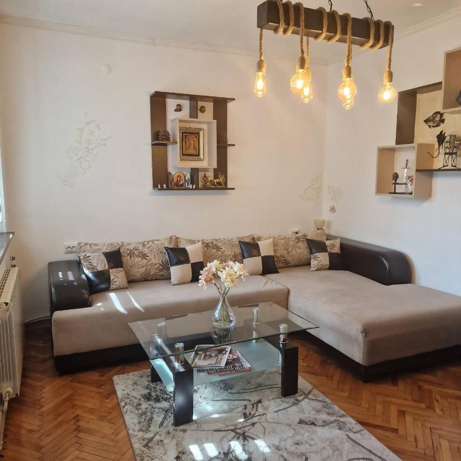 Z-Apartment In טריאבנה מראה חיצוני תמונה